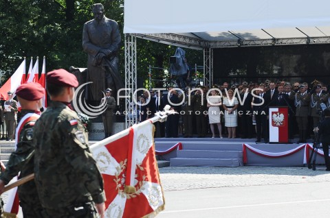  15.08.2014 WARSZAWA<br />OBCHODY SWIETA WOJSKA POLSKIEGO<br />UROCZYSTOSCI PANSTWOWE<br />N/Z ZOLNIERZE PREZYDENT RP ANDRZEJ DUDA<br /> 