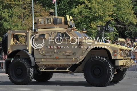  15.08.2015 WARSZAWA<br />OBCHODY SWIETA WOJSKA POLSKIEGO<br />UROCZYSTOSCI PANSTWOWE<br />N/Z POJAZD WOJSKOWY<br /> 