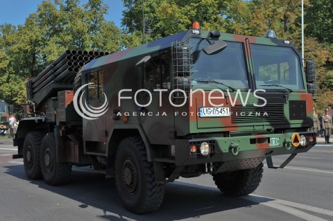  15.08.2015 WARSZAWA<br />OBCHODY SWIETA WOJSKA POLSKIEGO<br />UROCZYSTOSCI PANSTWOWE<br />N/Z POJAZD WOJSKOWY<br /> 