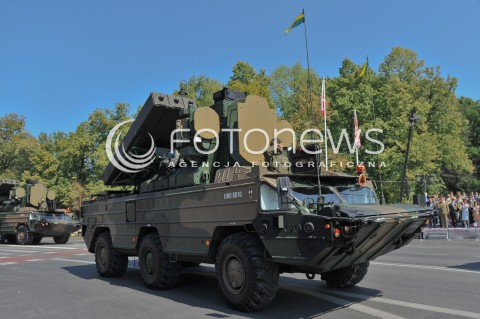  15.08.2015 WARSZAWA<br />OBCHODY SWIETA WOJSKA POLSKIEGO<br />UROCZYSTOSCI PANSTWOWE<br />N/Z POJAZD WOJSKOWY<br /> 