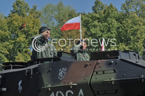  15.08.2015 WARSZAWA<br />OBCHODY SWIETA WOJSKA POLSKIEGO<br />UROCZYSTOSCI PANSTWOWE<br />N/Z ZOLNIERZE<br /> 