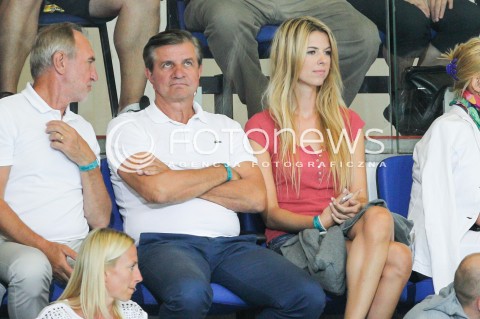  !!! BRAK ZGODY NA PUBLIKACJE WIZERUNKU !!!<br />23.08.2015 TORUN ARENA<br />XIII MEMORIAL HUBERTA JERZEGO WAGNERA <br />MECZ POLSKA - IRAN ( MATCH POLAND - IRAN ) <br />N/Z PRZYGNEBIONY ZYGMUNT CHAJZER Z CORKA WERONIKA PODCZAS MECZU<br /> 