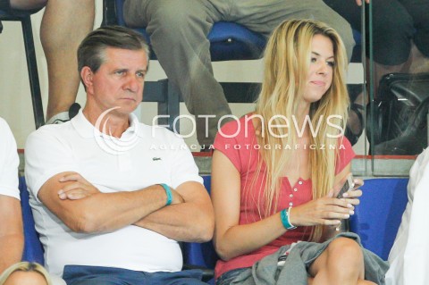  !!! BRAK ZGODY NA PUBLIKACJE WIZERUNKU !!!<br />23.08.2015 TORUN ARENA<br />XIII MEMORIAL HUBERTA JERZEGO WAGNERA <br />MECZ POLSKA - IRAN ( MATCH POLAND - IRAN ) <br />N/Z PRZYGNEBIONY ZYGMUNT CHAJZER Z CORKA WERONIKA PODCZAS MECZU<br /> 
