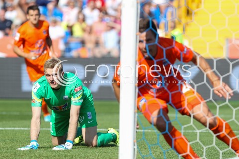  30.08.2015 MIELEC <br />PILKA NOZNA T-MOBILE EKSTRAKLASA SEZON 2015/2016 7. KOLEJKA <br />FOOTBALL POLISH EKSTRAKLASA SEASON 2015/2016 <br />MECZ TERMALICA BRUK-BET NIECIECZA - LECH POZNAN <br />N/Z JASMIN BURIC SMUTEK ZLOSC EMOCJE GOL BRAMKA NA 1:0 DLA TERMALIKI<br /> 