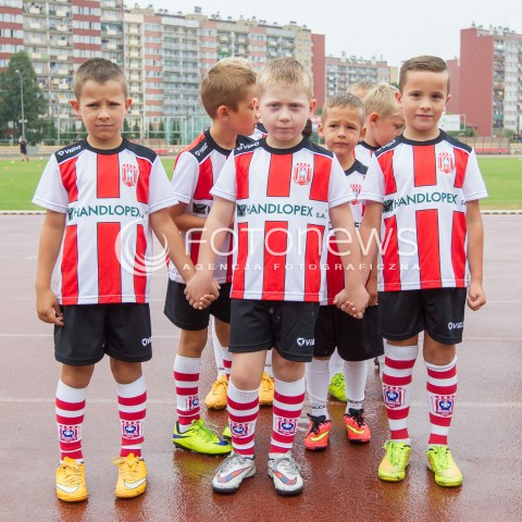 05.09.2015 RZESZOW<br />JUBILEUSZ 110-LECIA KLUBU RESOVIA RZESZOW<br />N/Z PREZENTACJA SEKCJI CWKS RESOVII RZESZOW MLODZI PILKARZE DZIECI<br /> 