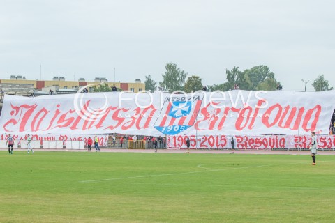  05.09.2015 RZESZOW<br />JUBILEUSZ 110-LECIA KLUBU RESOVIA RZESZOW<br />MECZ CWKS RESOVIA RZESZOW - LECHIA GDANSK<br />N/Z KIBICE RESOVII OPRAWA DOPING SEKTOROWKA NAJSTARSZA KROLOWA<br /> 