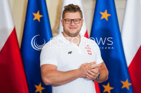  07.09.2015 WARSZAWA<br />SPOTKANIE PREMIER Z MEDALISTAMI MISTRZOSTW SWIATA PEKIN 2015<br />N/Z PAWEL FAJDEK<br /> 