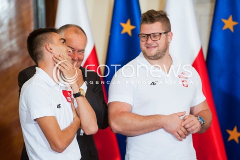  07.09.2015 WARSZAWA<br />SPOTKANIE PREMIER Z MEDALISTAMI MISTRZOSTW SWIATA PEKIN 2015<br />N/Z PAWEL FAJDEK ADAM KSZCZOT<br /> 