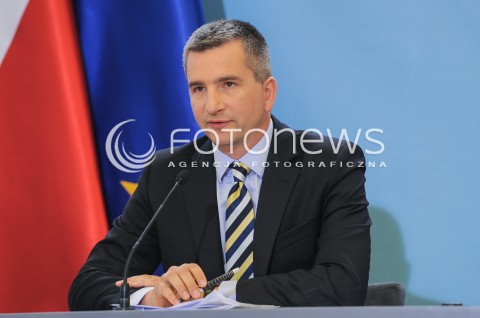  07.09.2015 WARSZAWA<br />KONFERENCJA PRASOWA RADY MINISTROW<br />N/Z MINISTER FINANSOW MATEUSZ SZCZUREK<br /> 
