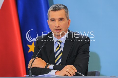  07.09.2015 WARSZAWA<br />KONFERENCJA PRASOWA RADY MINISTROW<br />N/Z MINISTER FINANSOW MATEUSZ SZCZUREK<br /> 