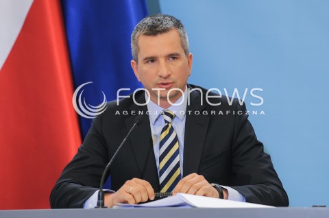  07.09.2015 WARSZAWA<br />KONFERENCJA PRASOWA RADY MINISTROW<br />N/Z MINISTER FINANSOW MATEUSZ SZCZUREK<br /> 