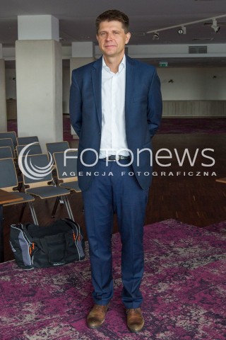  08.09.2015 RZESZOW<br />WIZYTA RYSZARDA PETRU W RZESZOWIE<br />N/Z RYSZARD PETRU SYLWETKA<br /> 