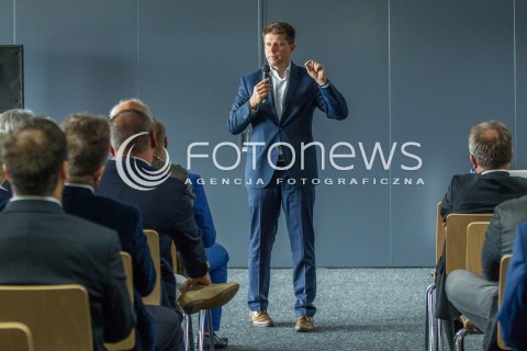  08.09.2015 RZESZOW<br />WIZYTA RYSZARDA PETRU W RZESZOWIE<br />N/Z RYSZARD PETRU SPOTKANIE Z PRZEDSIEBIORCAMI<br /> 