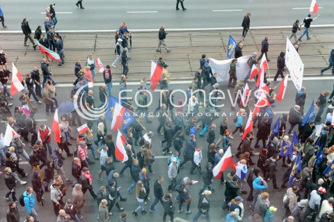 Manifestacja przeciwko imigrantom w Warszawie