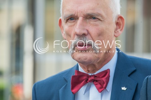  14.09.2015 WARSZAWA<br />KONFERENCJA PARTII KORWIN<br />PREZENTACJA NOWEGO POSLA W PARTII KORWIN<br />N/Z JANUSZ KORWIN - MIKKE<br /> 