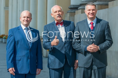  14.09.2015 WARSZAWA<br />KONFERENCJA PARTII KORWIN<br />PREZENTACJA NOWEGO POSLA W PARTII KORWIN<br />N/Z JANUSZ KORWIN - MIKKE PRZEMYSLAW WIPLER TOMASZ GORSKI<br /> 