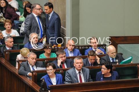  16.09.2015 WARSZAWA SEJM<br />NADZWYCZAJNE POSIEDZENIE SEJMU<br />N/Z PREMIER EWA KOPACZ RADA MINISTROW GRZEGORZ SCHETYNA BORYS BUDKA TOMASZ SIEMONIAK TERESA PIOTROWSKA JOANNA KLUZIK ROSTKOWSKA<br /> 