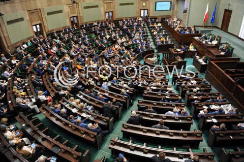 16.09.2015 WARSZAWA SEJM<br />NADZWYCZAJNE POSIEDZENIE SEJMU<br />N/Z POSLOWIE WYSLUCHUJA INFORMACJI OD RADY MINISTROW DOTYCZACA UCHODZCOW<br /> 