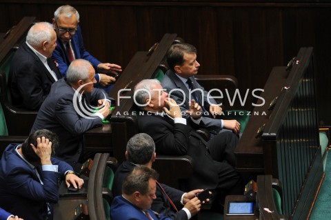 16.09.2015 WARSZAWA SEJM<br />NADZWYCZAJNE POSIEDZENIE SEJMU<br />N/Z JAROSLAW KACZYNSKI MARIUSZ BLASZCZAK<br /> 