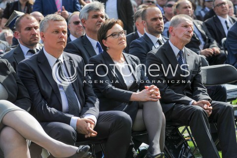  17.09.2015 WARSZAWA<br />OTWARCIE MUZEUM KATYNSKIEGO <br />N/Z PREMIER EWA KOPACZ MINISTER OBRONY NARODOWEJ TOMASZ SIEMONIAK<br /> 