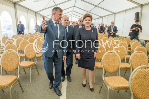  18.09.2015 RZESZOW<br />WIZYTA BEATY SZYDLO NA PODKARPACIU<br />WIZYTA W PARKU NAUKOWO TECHNOLOGICZNYM RZESZOW DWORZYSKO<br />N/Z BEATA SZYDLO , JOZEF JODLOWSKI<br /> 