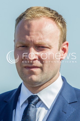  18.09.2015 RZESZOW<br />WIZYTA BEATY SZYDLO NA PODKARPACIU<br />WIZYTA W PARKU NAUKOWO TECHNOLOGICZNYM RZESZOW DWORZYSKO<br />N/Z MARCIN MASTALEREK<br /> 