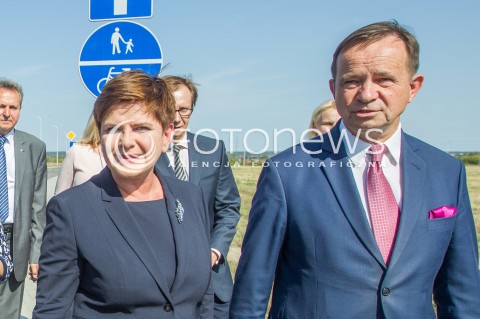  18.09.2015 RZESZOW<br />WIZYTA BEATY SZYDLO NA PODKARPACIU<br />WIZYTA W PARKU NAUKOWO TECHNOLOGICZNYM RZESZOW DWORZYSKO<br />N/Z BEATA SZYDLO (L), WLADYSLAW ORTYL (P)<br /> 