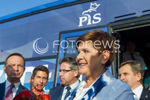  18.09.2015 GORA ROPCZYCKA ( SEDZISZOW MALOPOLSKI )<br />WIZYTA BEATY SZYDLO NA PODKARPACIU<br />WIZYTA W GOSPODARSTWIE ROLNYM W GORZE ROPCZYCKIEJ<br />N/Z BEATA SZYDLO <br /> 