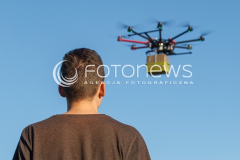  22.09.2015 RZESZOW<br />DRON DO DOSTARCZANIA PRZESYLEK<br />N/Z OPERATOR DRONA<br /> 