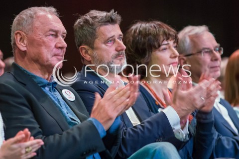  04.10.2015 LODZ<br />KONWENCJA WYBORCZA ZJEDNOCZONEJ LEWICY<br />PREZENTACJA KANDYDATKI NA PREMIERA<br />N/Z JANUSZ PALIKOT KAZIMIERA SZCZUKA <br /> 