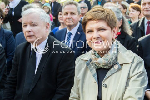  04.10.2015 STRACHOCINA <br />WIZYTA PREZESA PIS JAROSLAWA KACZYNSKIEGO I KANDYDATKI PIS NA URZAD PREMIERA BEATY SZYDLO W SANKTUARIUM SW. ANDRZEJA BOBOLI W STRACHOCINIE NA PODKARPACIU<br />N/Z JAROSLAW KACZYNSKI BEATA SZYDLO<br /> 