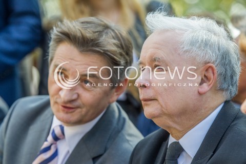  04.10.2015 STRACHOCINA <br />WIZYTA PREZESA PIS JAROSLAWA KACZYNSKIEGO I KANDYDATKI PIS NA URZAD PREMIERA BEATY SZYDLO W SANKTUARIUM SW. ANDRZEJA BOBOLI W STRACHOCINIE NA PODKARPACIU<br />N/Z JAROSLAW KACZYNSKI MAREK KUCHCINSKI<br /> 