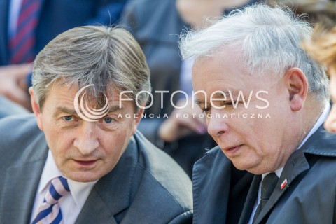  04.10.2015 STRACHOCINA <br />WIZYTA PREZESA PIS JAROSLAWA KACZYNSKIEGO I KANDYDATKI PIS NA URZAD PREMIERA BEATY SZYDLO W SANKTUARIUM SW. ANDRZEJA BOBOLI W STRACHOCINIE NA PODKARPACIU<br />N/Z JAROSLAW KACZYNSKI MAREK KUCHCINSKI<br /> 