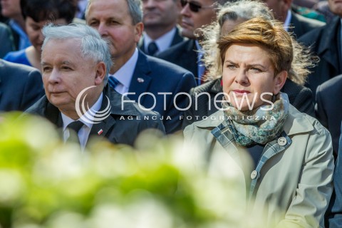  04.10.2015 STRACHOCINA <br />WIZYTA PREZESA PIS JAROSLAWA KACZYNSKIEGO I KANDYDATKI PIS NA URZAD PREMIERA BEATY SZYDLO W SANKTUARIUM SW. ANDRZEJA BOBOLI W STRACHOCINIE NA PODKARPACIU<br />N/Z JAROSLAW KACZYNSKI BEATA SZYDLO<br /> 