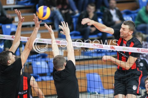  06.10.2015 RZESZOW <br />SIATKOWKA PLUS LIGA 2015/2016 MEN VOLLEYBALL<br />SPARING - MECZ KONTROLNY<br />MECZ ASSECO RESOVIA RZESZOW - CUPRUM LUBIN<br />N/Z LUKASZ PERLOWSKI<br /> 