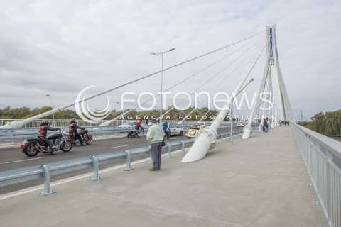  07.10.2015 RZESZOW<br />OTWARCIE MOSTU IM. TADEUSZA MAZOWIECKIEGO W RZESZOWIE<br />MOST POLACZY ULICE CIEPLOWNICZA I LUBELSKA<br />JEST TO DRUGI POD WZGLEDEM WYSOKOSCI MOST W POLSCE (108,5 M)<br />N/Z MOST ZDJECIE ILUSTRACYJNE ILUSTRANT WIDOK VIEW PYLON<br /> 