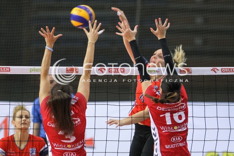  09.10.2015 RZESZOW SIATKOWKA <br />III TURNIEJ O PUCHAR FIRMY DEVELOPRES<br />MECZ DEVELOPRES SKYRES RZESZOW - PALAC BYDGOSZCZ<br />N/Z NATALIA KRAWULSKA<br /> 