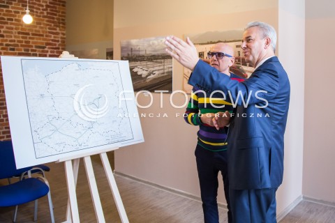  11.10.2015 LODZ<br />KONFERENCJA PRASOWA Z UDZIALEM CEZAREGO GRABARCZYKA NA TEMAT REWITALIZACJI LODZI<br />N/Z CEZARY GRABARCZYK<br /> 