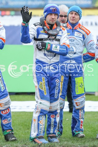  11.10.2015 RZESZOW <br />
ZUZEL PGE SPEEDWAY EKSTRALIGA SEASON 2015 <br />
MECZ PGE STAL RZESZOW - MDM KOMPUTERY ZKS OSTROVIA<br />
N/Z DAWID LAMPART SYLWETKA<br />
 