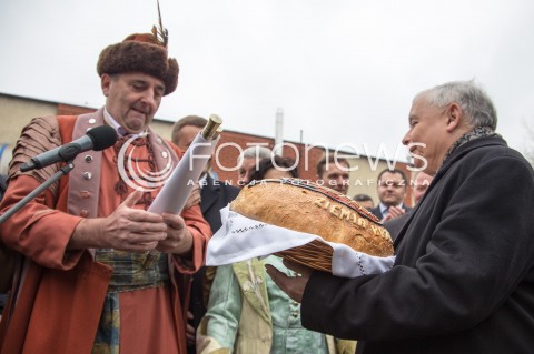  14.10.2015 LODZ<br />
WIZYTA JAROSLAWA KACZYNSKIEGO W BRZEZINACH W WOJEWODZTWIE LODZKIM<br />
N/Z JAROSLAW KACZYNSKI<br />
 