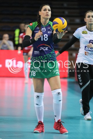  17.10.2015 RZESZOW <br />SIATKOWKA ORLEN LIGA 2015/2016 WOMEN VOLLEYBALL POLAND POLISH ORLENLIGA LEAGUE SEASON 2015/2016 <br />MECZ DEVELOPRES SKYRES RZESZOW - PGE ATOM TREFL SOPOT <br />N/Z KATARZYNA ZAROSLINSKA SYLWETKA <br /> 