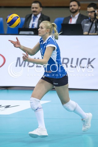  21.10.2015 RZESZOW<br />SIATKOWKA ORLEN LIGA 2015/2016 WOMEN VOLLEYBALL POLAND POLISH ORLENLIGA LEAGUE SEASON 2015/2016<br />MECZ DEVELOPRES SKYRES RZESZOW - POLSKI CUKIER MUSZYNIANKA MUSZYNA <br />N/Z NATALIA KURNIKOWSKA SYLWETKA <br /> 