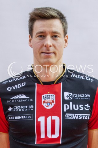  22.10.2015 RZESZOW <br />SESJA ZDJECIOWA SIATKARZY ASSECO RESOVIA<br />SEZON 2015/2016<br />N/Z JOCHEN SCHOPS<br /> 