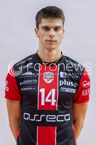  22.10.2015 RZESZOW <br />SESJA ZDJECIOWA SIATKARZY ASSECO RESOVIA<br />SEZON 2015/2016<br />N/Z ALEKSANDER SLIWKA<br /> 