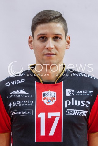  22.10.2015 RZESZOW <br />SESJA ZDJECIOWA SIATKARZY ASSECO RESOVIA<br />SEZON 2015/2016<br />N/Z NIKOLAY PENCHEV<br /> 