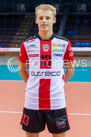  22.10.2015 RZESZOW <br />SESJA ZDJECIOWA SIATKARZY ASSECO RESOVIA<br />SEZON 2015/2016<br />N/Z MARCIN KARAKULA<br /> 