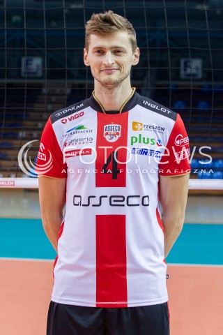  22.10.2015 RZESZOW <br />SESJA ZDJECIOWA SIATKARZY ASSECO RESOVIA<br />SEZON 2015/2016<br />N/Z PIOTR NOWAKOWSKI<br /> 
