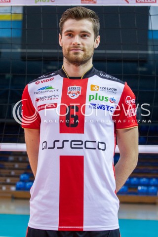  22.10.2015 RZESZOW <br />SESJA ZDJECIOWA SIATKARZY ASSECO RESOVIA<br />SEZON 2015/2016<br />N/Z DAWID DRYJA<br /> 