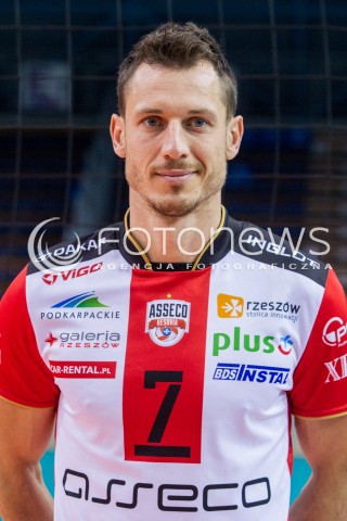  22.10.2015 RZESZOW <br />SESJA ZDJECIOWA SIATKARZY ASSECO RESOVIA<br />SEZON 2015/2016<br />N/Z ALEH AKHREM<br /> 
