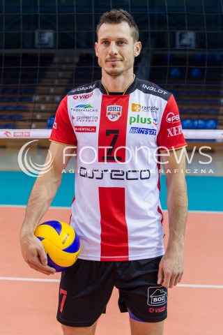  22.10.2015 RZESZOW <br />SESJA ZDJECIOWA SIATKARZY ASSECO RESOVIA<br />SEZON 2015/2016<br />N/Z ALEH AKHREM<br /> 